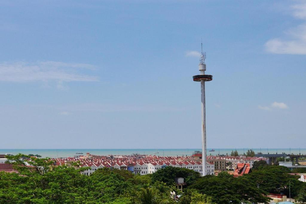 Hotel Zamburger Plaza Mahkota Malakka Dış mekan fotoğraf