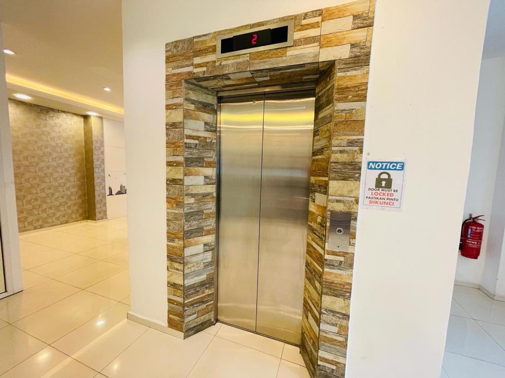 Hotel Zamburger Plaza Mahkota Malakka Dış mekan fotoğraf