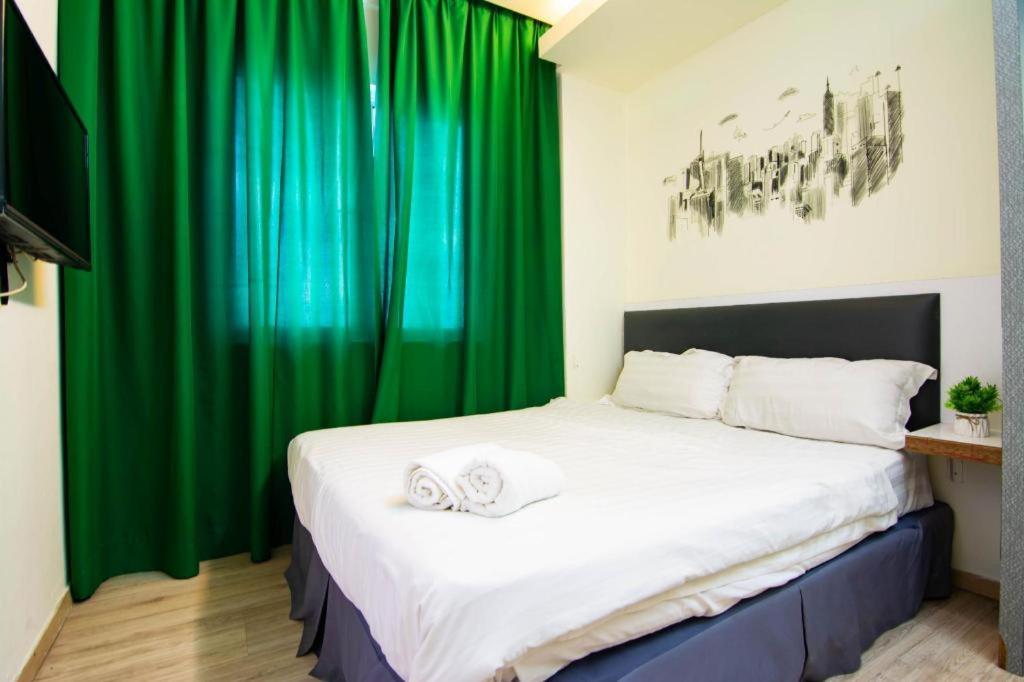 Hotel Zamburger Plaza Mahkota Malakka Dış mekan fotoğraf