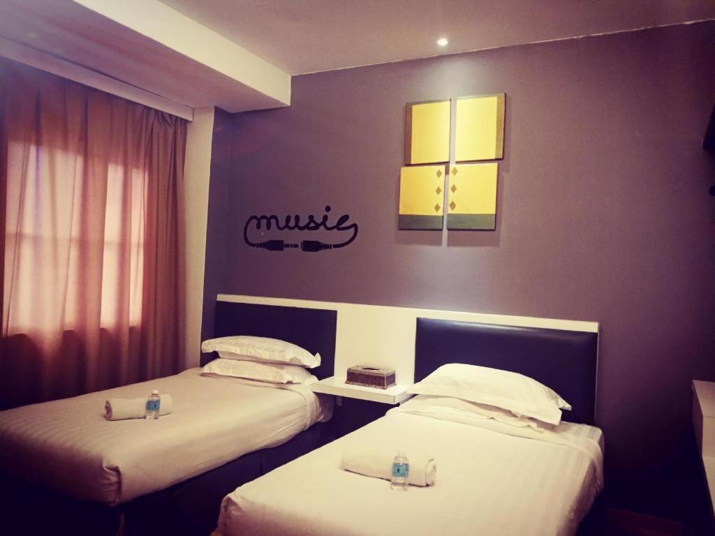 Hotel Zamburger Plaza Mahkota Malakka Dış mekan fotoğraf